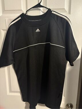 Men’s vintage Adidas short sleeve goalkeeper jersey. Size M (see description)
